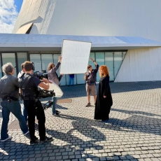 Mylène Farmer - Tournage avec Antonin Baudry - Le Havre - 9 septembre 2026 - Photo partagée par hashtag NP le 09/09