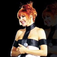 mylene-farmer_fond-d-ecran-mylene-net_2009_107