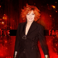 mylene-farmer_fond-ecran_2011_004_nico76_001