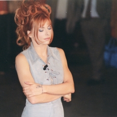 mylene-farmer-tv-20-heures-paris-premiere-30-mai-1996-103