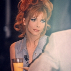 mylene-farmer-tv-20-heures-paris-premiere-30-mai-1996-118