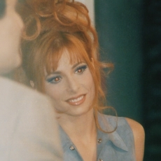 Mylène Farmer - 20 Heures Paris Première - 30 mai 1996