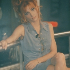 mylene-farmer-tv-20-heures-paris-premiere-30-mai-1996-139