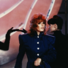 mylene-farmer-tv-a-la-folie-pas-du-tout-tf1-12-avril-1987-104