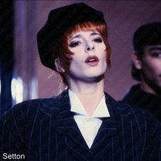 mylene-farmer-a-la-folie-pas-du-tout-tf1-29-novembre-1987-112