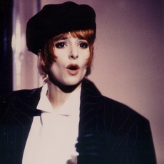 mylene-farmer-a-la-folie-pas-du-tout-tf1-29-novembre-1987-114