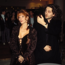 mylene-farmer_1994_avant-premiere-giorgino_102