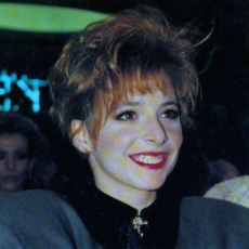 mylene-farmer-1987-avant-premiere-kean-003