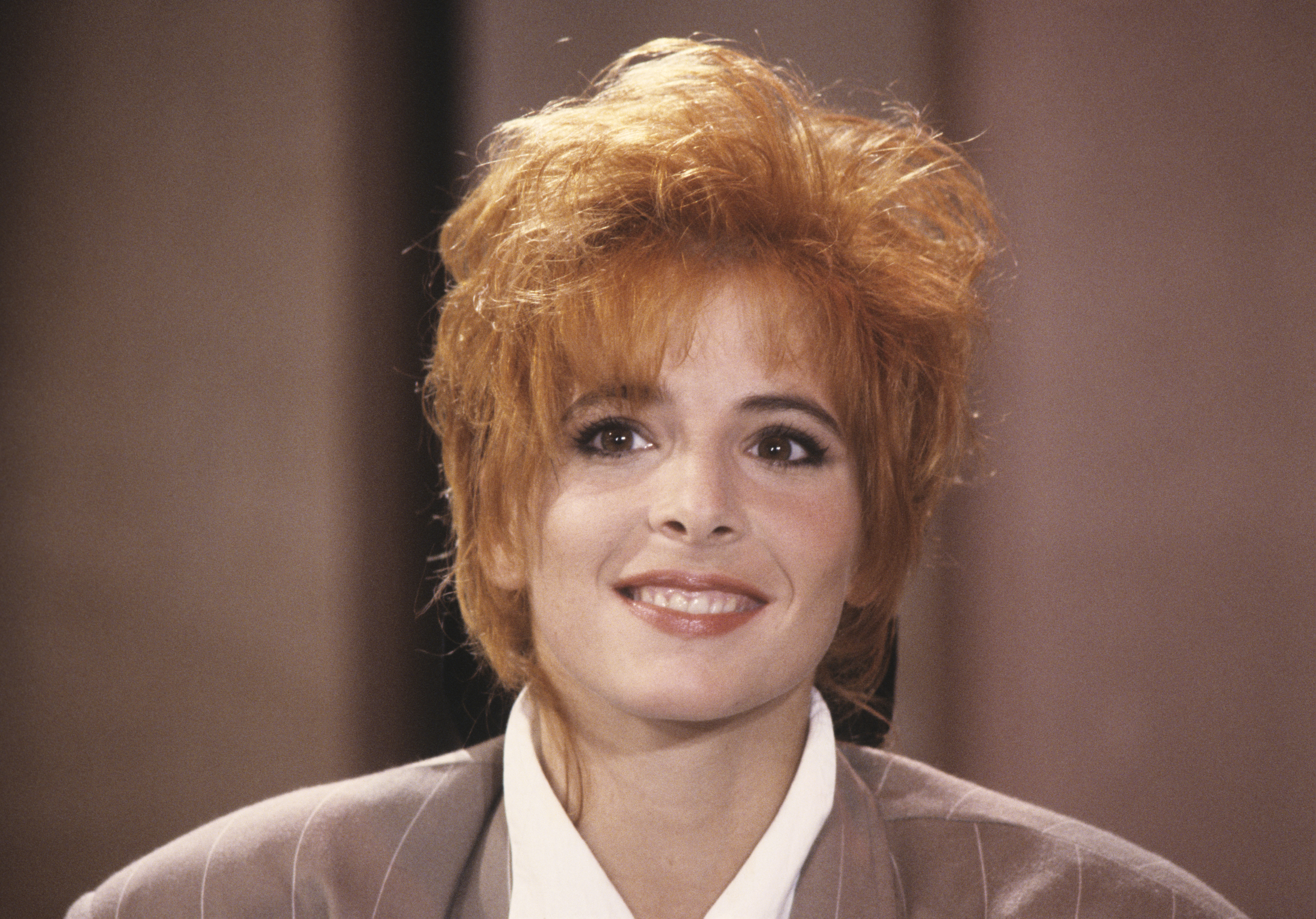 mylene-farmer-1987-tv-c-est-encore-mieux-l-apres-midi-antenne-2-09-avril-1987-126