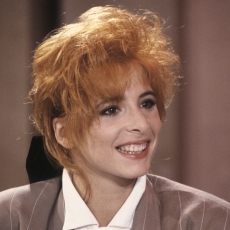 mylene-farmer-1987-tv-c-est-encore-mieux-l-apres-midi-antenne-2-09-avril-1987-124