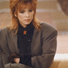 mylene-farmer-c-est-encore-mieux-l-apres-midi-antenne-2-19-fevrier-1987-012