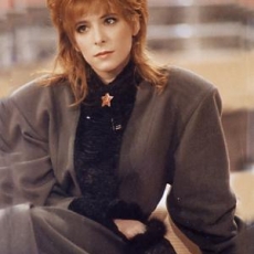 mylene-farmer-c-est-encore-mieux-l-apres-midi-antenne-2-19-fevrier-1987-013