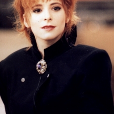 mylene-farmer-tv-c-est-encore-mieux-l-apres-midi-antenne-2-22-janvier-1987-111