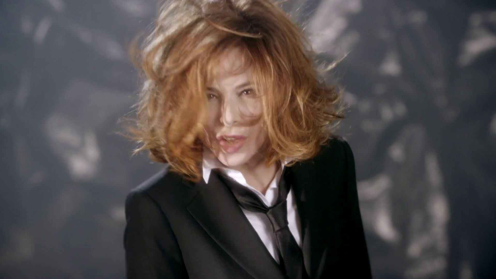 mylene-farmer-clip-a-l-ombre-capture-205