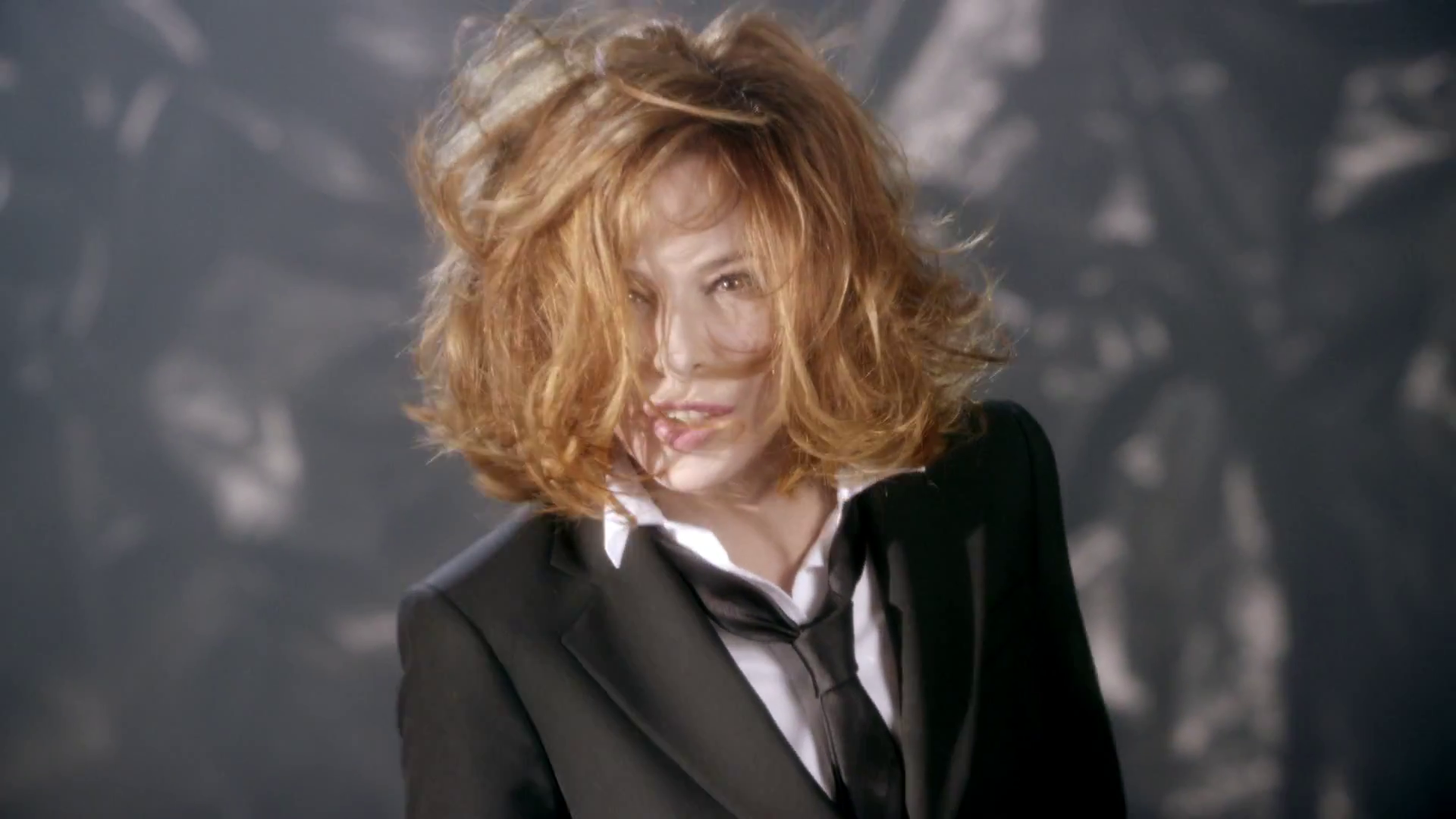 mylene-farmer-clip-a-l-ombre-capture-206