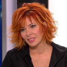 mylene-farmer_jt-de-20-heures_france-2_12-12-2010_106