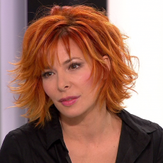 mylene-farmer_jt-de-20-heures_france-2_12-12-2010_201