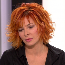 mylene-farmer_jt-de-20-heures_france-2_12-12-2010_203