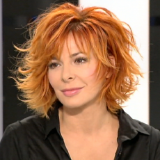 mylene-farmer_jt-de-20-heures_france-2_12-12-2010_204