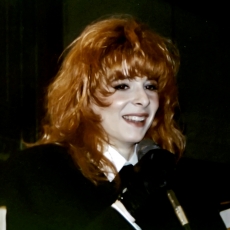 mylene-farmer-casino-parade-rtl-02-janvier-1989-106