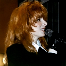 mylene-farmer-casino-parade-rtl-02-janvier-1989-107