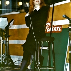 mylene-farmer-casino-parade-rtl-02-janvier-1989-111