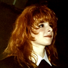 mylene-farmer-casino-parade-rtl-02-janvier-1989-118