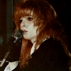 mylene-farmer-casino-parade-rtl-02-janvier-1989-131