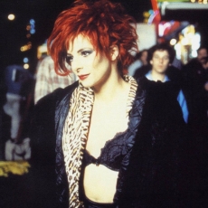 mylene-farmer_1996_marianne-rosenstiehl_tournage-clip-california_114