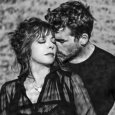 Mylène Farmer et Stanley Weber - Tournage du clip Des larmes - Photographe : Claude Gassian