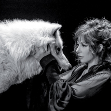 Mylène Farmer - Tournage du clip Des larmes - Photographe : Claude Gassian