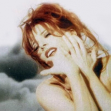 Mylène Farmer - Clip L'Instant X - Photographe : Claude Gassian