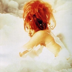 Mylène Farmer - Clip L'Instant X - Photographe : Claude Gassian