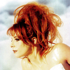 Mylène Farmer - Clip L'Instant X - Photographe : Claude Gassian