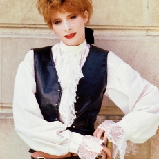 Mylène Farmer - Tournage du clip Libertine - Photographe : Bernard Leloup