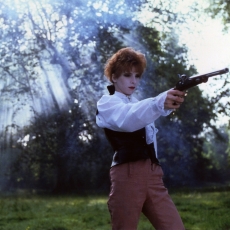 Mylène Farmer - Tournage du clip Libertine - Photographe : Eric Caro - 1986