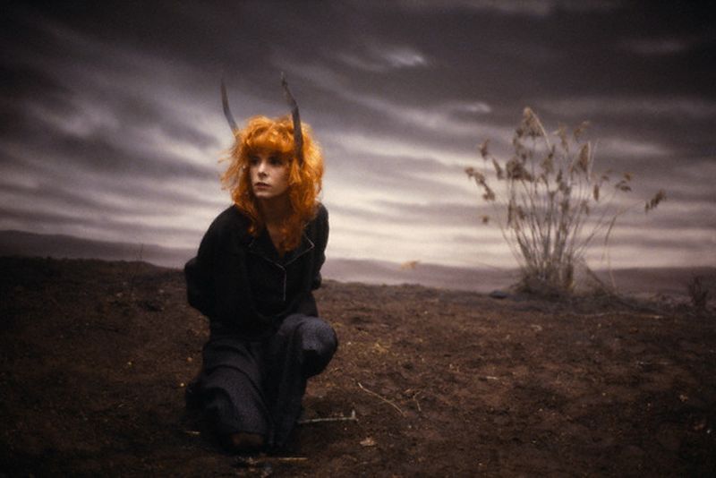 Mylène Farmer - Clip Sans Logique - Photographe : Marianne Rosenstiehl