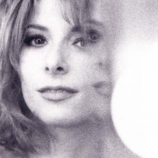 Mylène Farmer - Tournage du clip XXL - Photographe : Claude Gassian