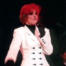 Mylène Farmer - Concert pour SOS Racisme en 1987