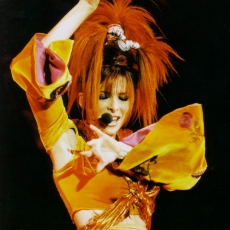 mylene-farmer-mylenium-tour-photos-fans-201