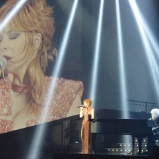 mylene-farmer-concerts-timeless-2013-041