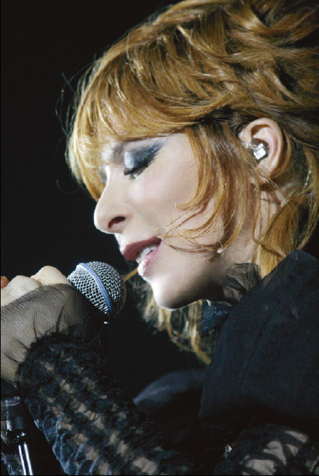 mylene-farmer-concerts-timeless-2013-025