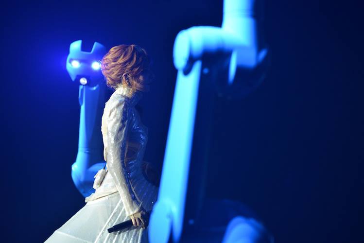 mylene-farmer-concerts-timeless-2013-048