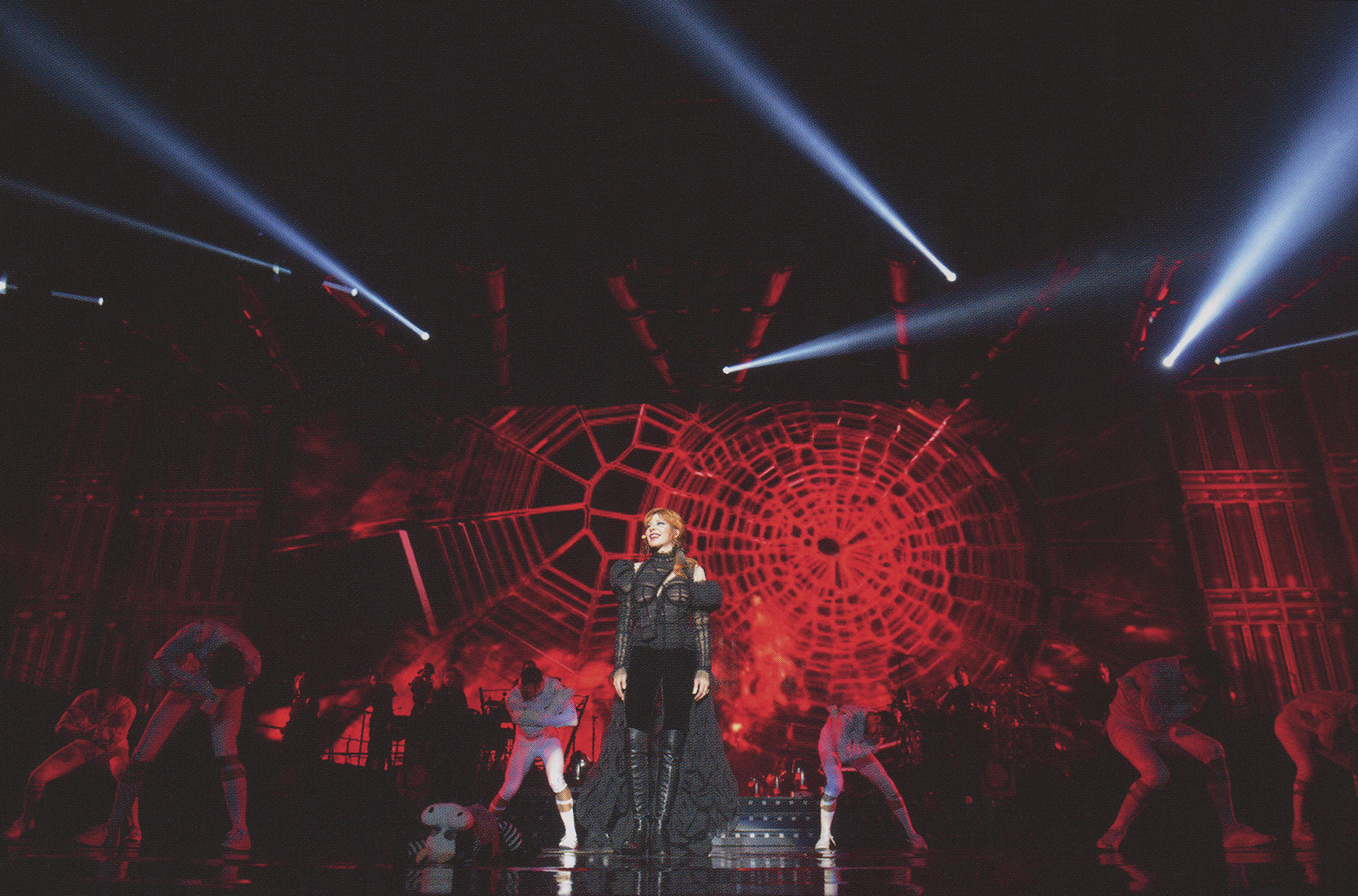 mylene-farmer-concerts-timeless-2013-061