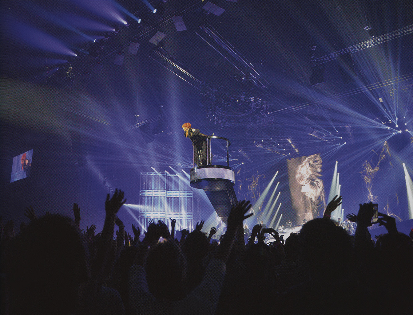 mylene-farmer-concerts-timeless-2013-086