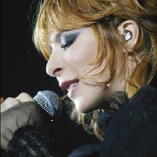 mylene-farmer-concerts-timeless-2013-025