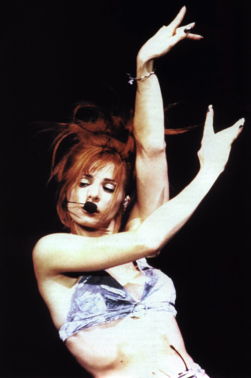 mylene-farmer-tour-1996-claude-gassian-205