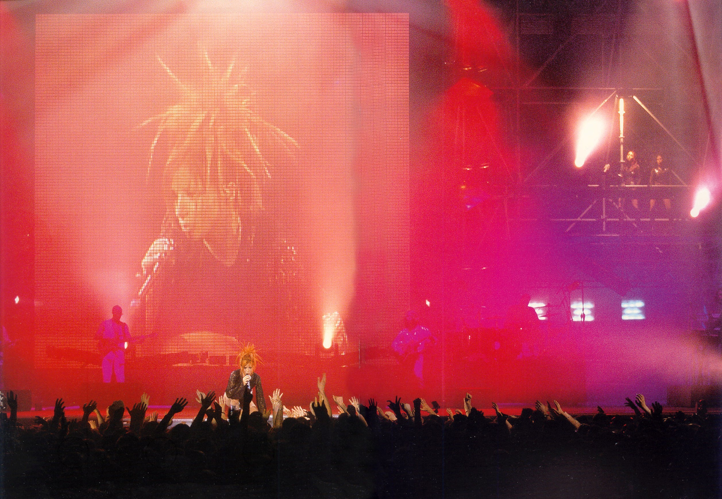 mylene-farmer-tour-1996-claude-gassian-515