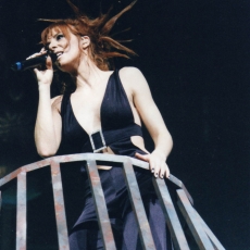 Mylène Farmer - XXL - Tour 1996 - Photographe : Claude Gassian