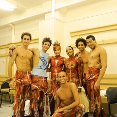mylene-farmer_2009_robin_backstage_008